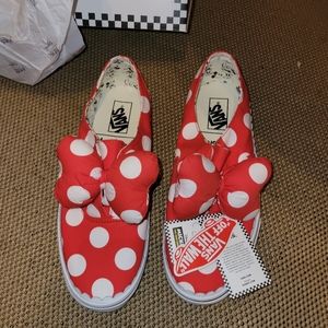 Disney Minnie's Bow Tie Vans, Size 11W 9.5M Brand New! NWT!